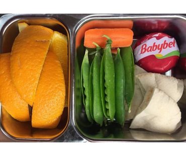 4/8/16 Snack
#boxlunchclub #planetbox #bento #food #kids #lunch #instafood #bearnoms