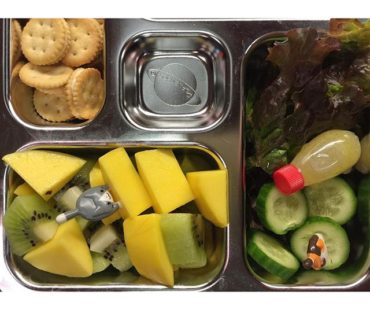 4/25/16 Snack
#boxlunchclub #planetbox #bento #food #kids #lunch #instafood #bearnoms